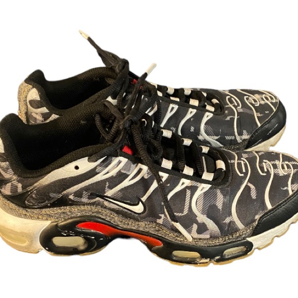 Nike Air Max Plus TN GS Size 7Y Remix Pack DB1979-900 Black Denim Running Shoes - Picture 3 of 7